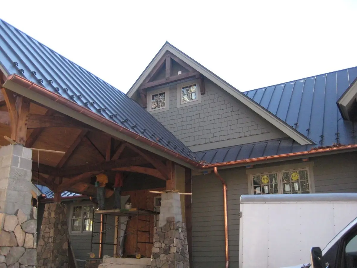 Craftsman Roofing team delivering quality roofing work in Hewlett Neck